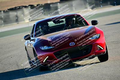 media/Dec-13-2025-Extreme Speed (Sat) [[d129ecb0b9]]/Beginner/Session 3 (Turn 5)/